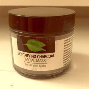 Detoxifying Charcoal Facial Mask
